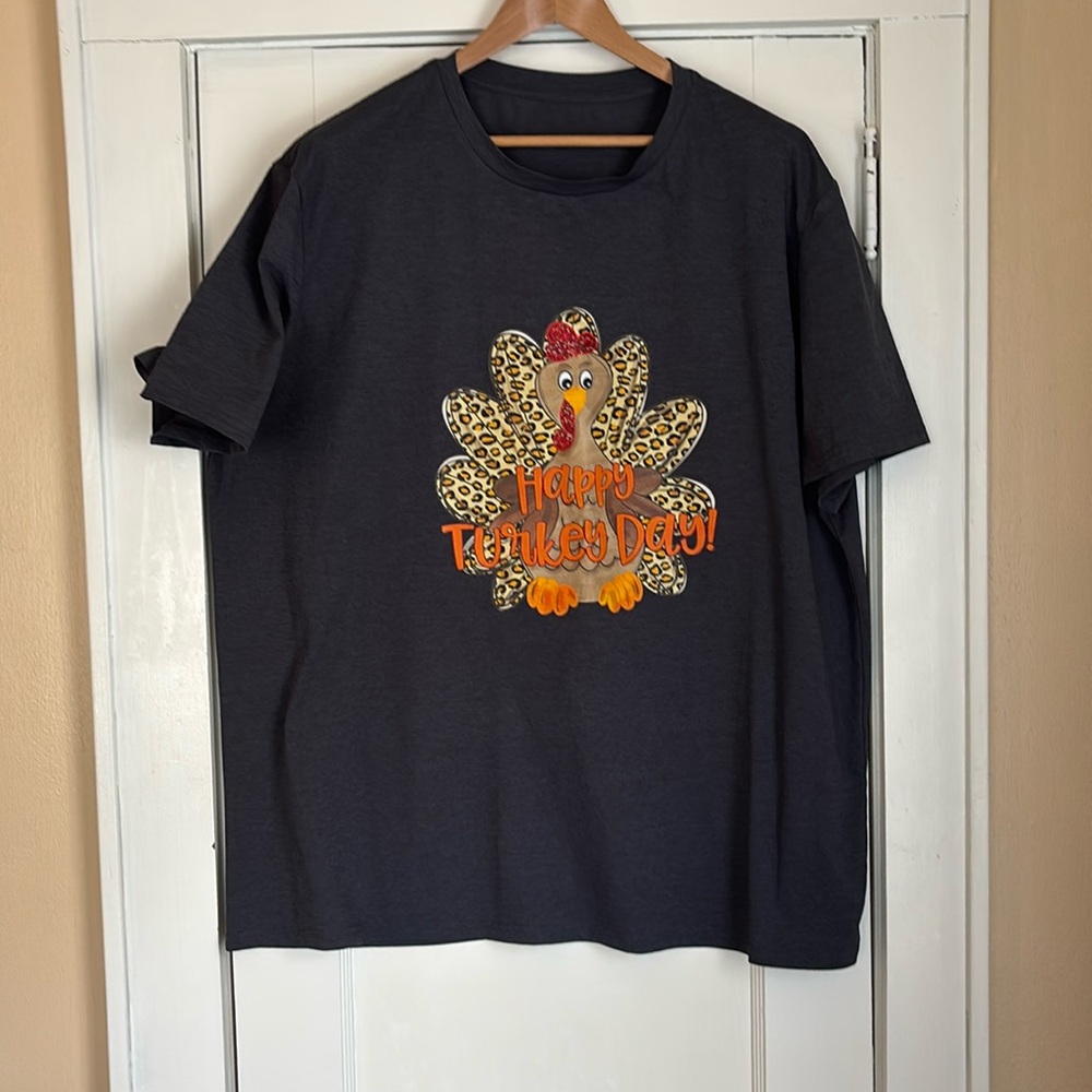 NWOT Thanksgiving turkey tee.  Size 4x but fits like a 3x.